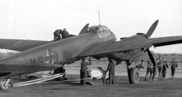 Frankreich, Flugzeug Ju 88
